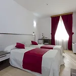 Hotel Santa Maria 3*