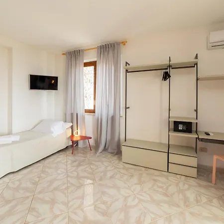Santa Maria Hotel 2*